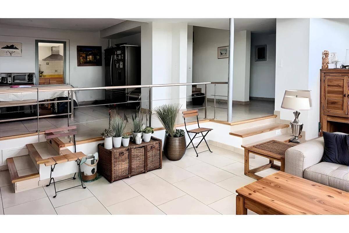 Maison 6 pièces 230 m² · à Saint-Chély-d'Apcher · 230 m² · 550 000 €