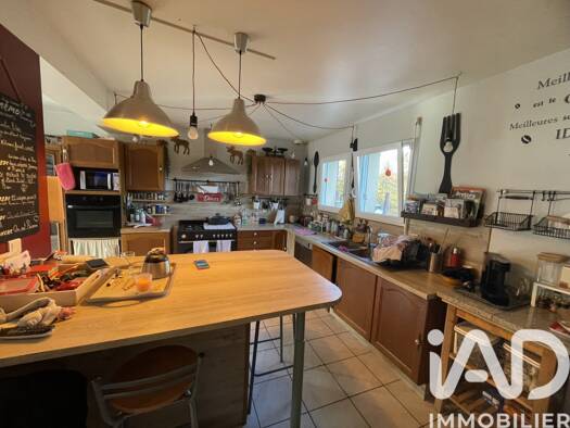Maison à vendre 332 800 € 8 pièces 4 chambres 145 m² 2 083 m² de terrain Est Janzé 35150