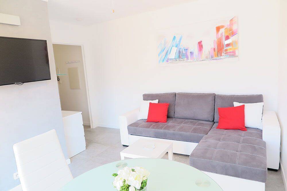 Appartement 2 pièces 30 m² · à Vallauris · 30 m² · 730 €