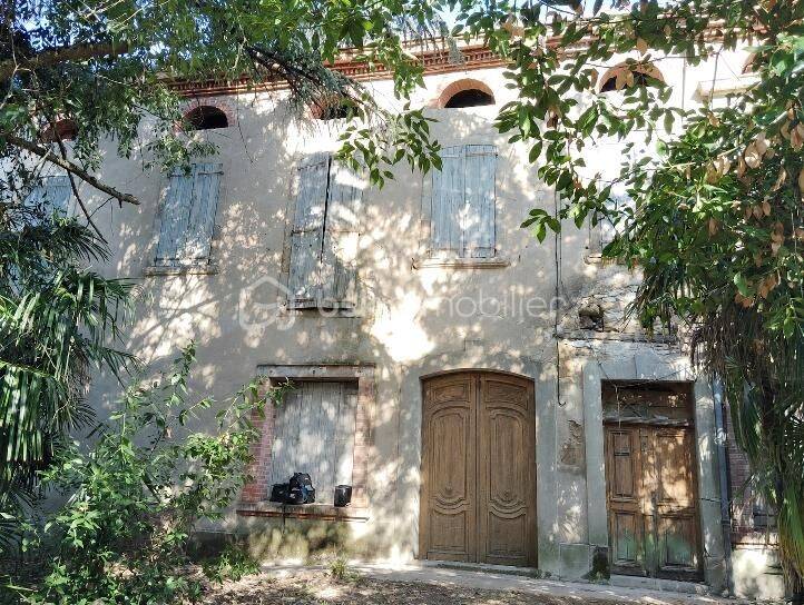 Maison 10 pièces 300 m² · à Carmaux · 300 m² · 159 000 €
