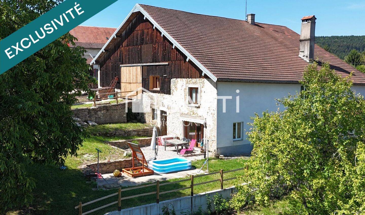 Maison 6 pièces 205 m² · à Charmoille · 205 m² · 270 000 €