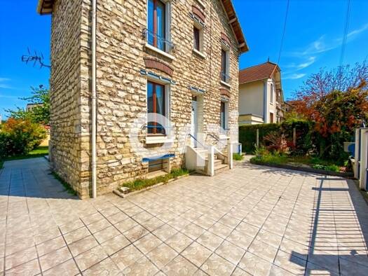 Maison à vendre 368 500 € 4 pièces 3 chambres 80,2 m² 450 m² de terrain Les Martraits Mantes-la-Jolie 78200