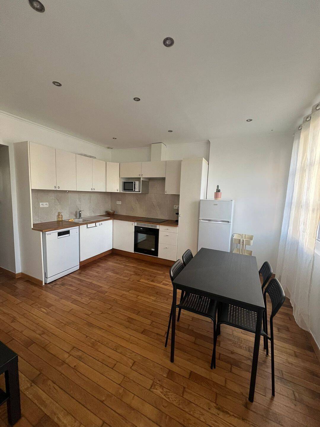 Appartement 2 pièces 36 m² · à Versailles · 36 m² · 1 070 €/mois