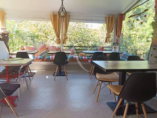 Maison à vendre - Première occupation 895 000 € 10 pièces 8 chambres 264 m² 669 m² de terrain Espelette 64250