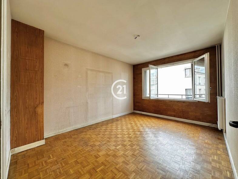Appartement à vendre 468 000 € 3 pièces 2 chambres 65 m² Étage 3/8 Goutte d'Or-Château Rouge Paris 18ème 75018