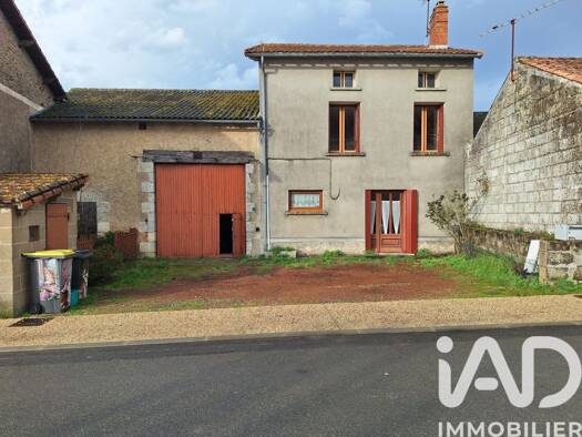Maison à vendre 75 000 € 5 pièces 3 chambres 106 m² 416 m² de terrain Nérignac 86150