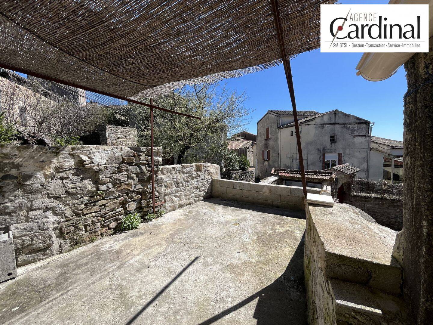 Maison 3 pièces 95 m² · à Saint-Brès · 95 m² · 32 000 €