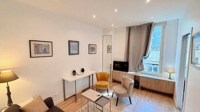 Appartement 2 pièces 28 m² · à Paris 4ème Arrondissement · 28 m² · 1 998 €