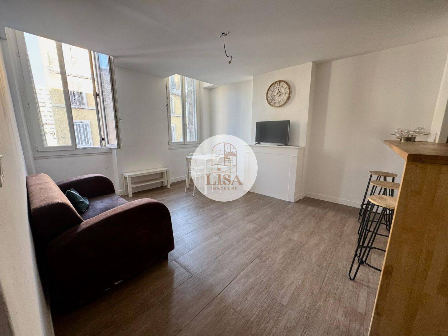 Appartement 2 pièces 47 m² · à Marseille 2ème Arrondissement · 47 m² · 700 €