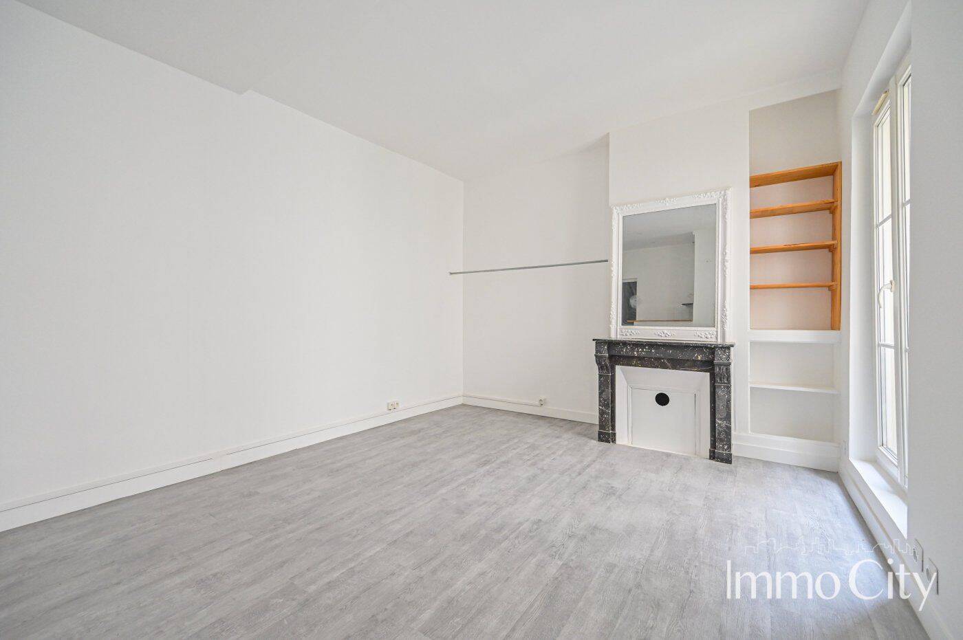 Appartement 1 pièce 27 m² · à Paris 18ème Arrondissement · 26,6 m² · 907 €