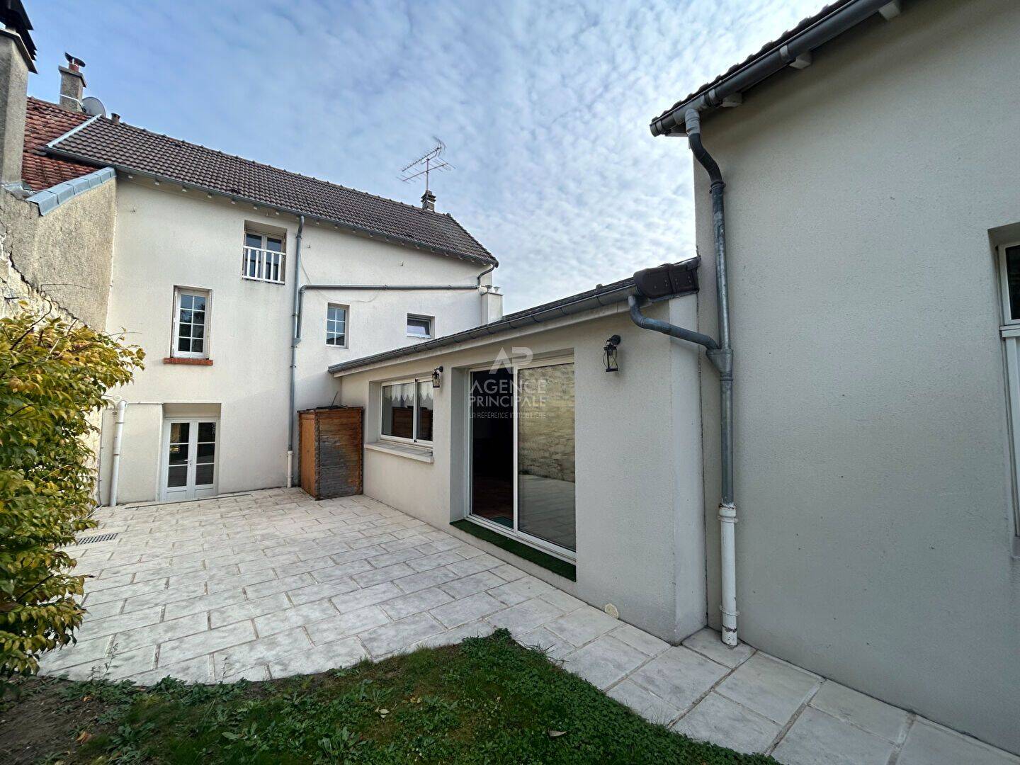 Maison 8 pièces 203 m² · à Carrières-sous-Poissy · 203 m² · 549 000 €