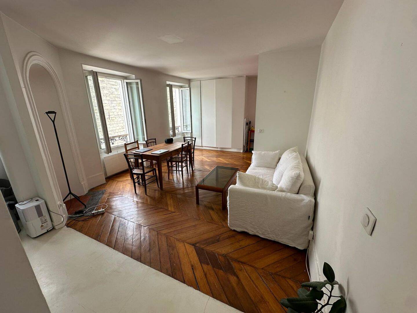 Appartement 2 pièces 37 m² · à Paris 18ème Arrondissement · 37 m² · 1 300 €