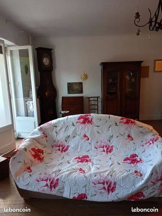 Appartement 3 pièces 70 m² · à Saint-Étienne · 70 m² · 550 €