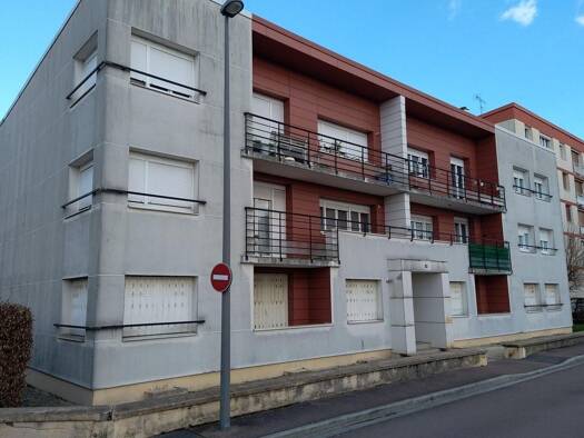 Appartement à vendre 70 000 € 3 pièces 2 chambres 60 m² RDC Marots Troyes 10000