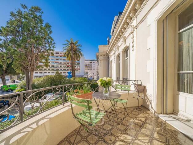 Appartement à vendre 735 000 € 2 pièces 1 chambre 75,1 m² Étage 1/2 Californie Cannes 06400
