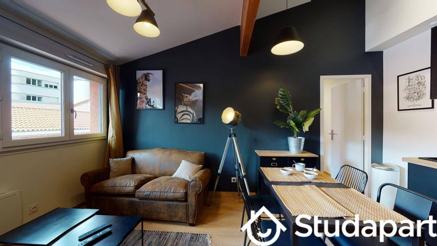 1 pièce 12 m² · à Toulouse · 12 m² · 555 €/mois
