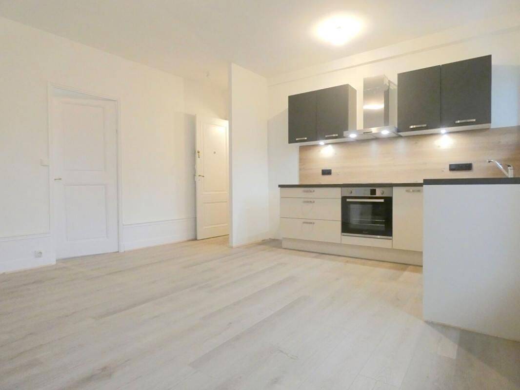 Appartement 2 pièces 47 m² · à Oullins-Pierre-Bénite · 46,9 m² · 647 €