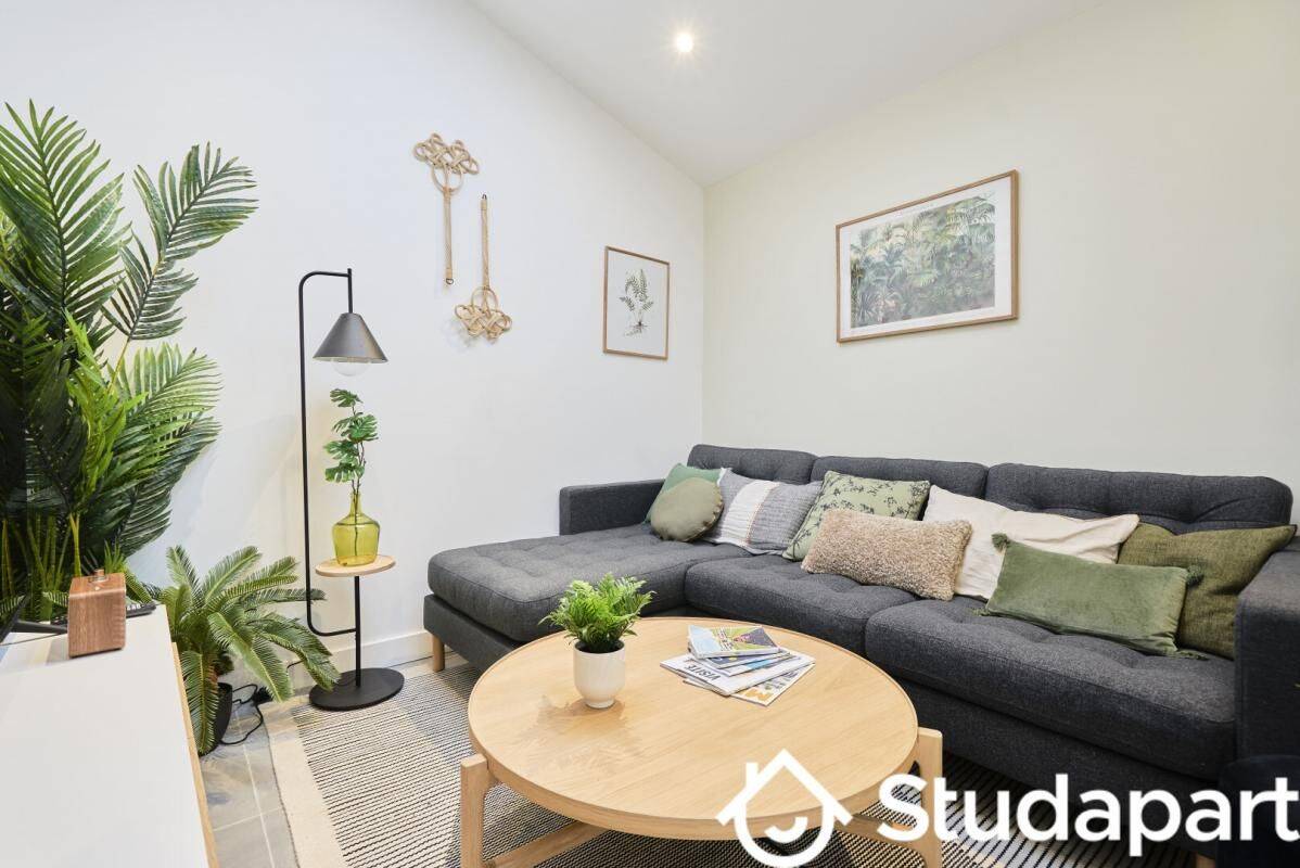 1 pièce 14 m² · à Lille · 14 m² · 470 €