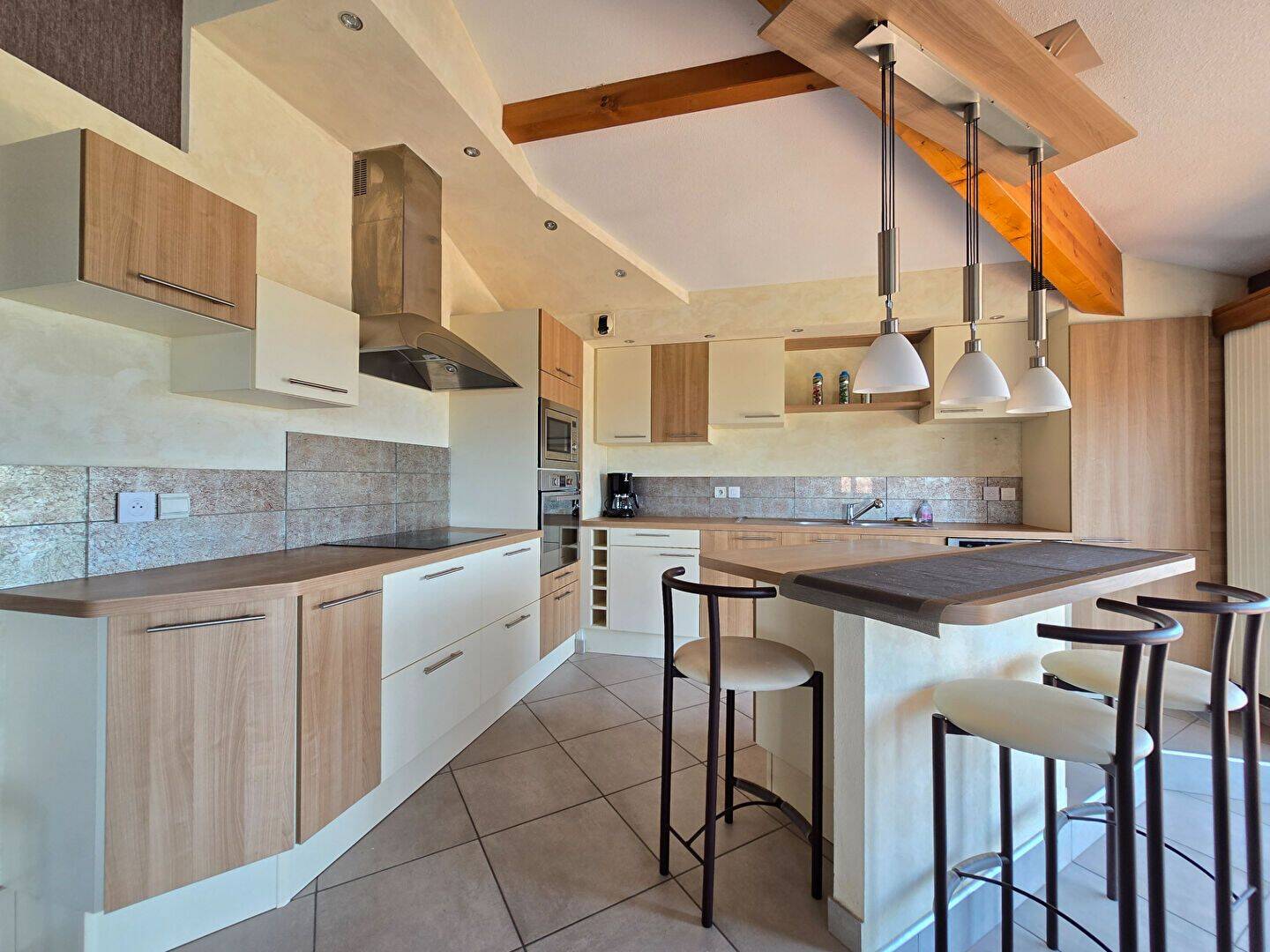 Appartement 4 pièces 86 m² · à Collonges-sous-Salève · 86 m² · 1 750 €
