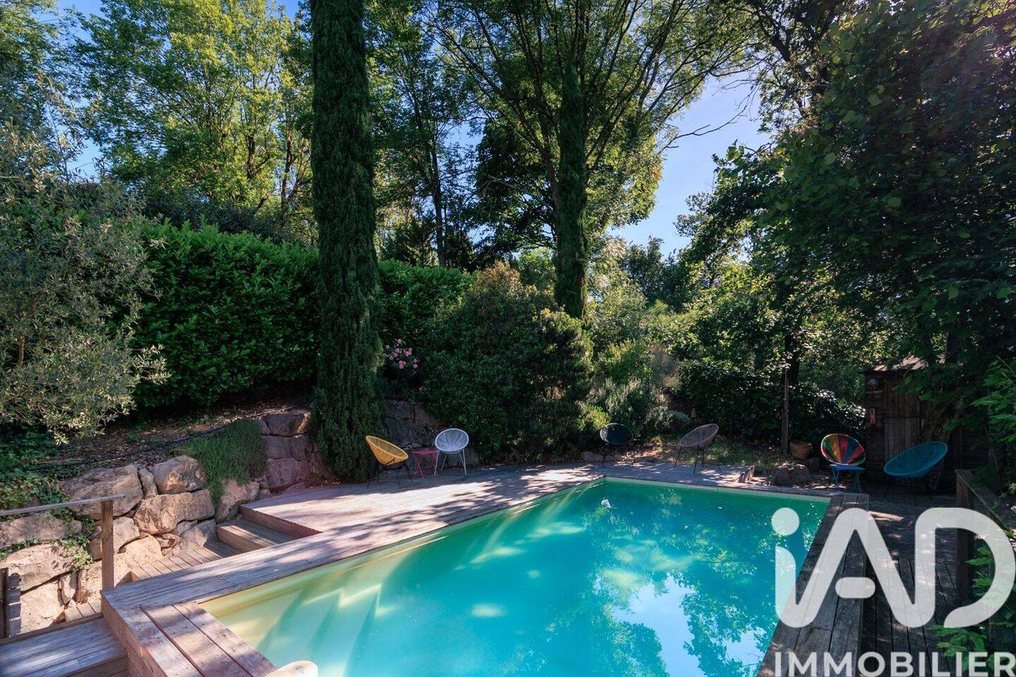 Maison 7 pièces 154 m² · à Saint-Genis-les-Ollières · 154 m² · 630 000 €