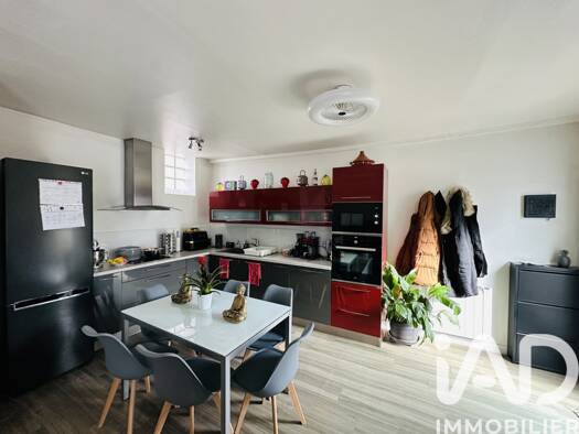 Maison à vendre 215 000 € 3 pièces 2 chambres 62 m² 50 m² de terrain Rochefort-en-Yvelines 78730