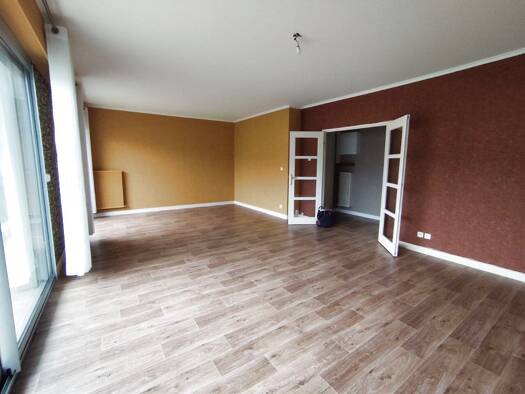 Appartement à vendre 189 000 € 3 pièces 2 chambres 83,4 m² Étage 2/4 Lannion 22300