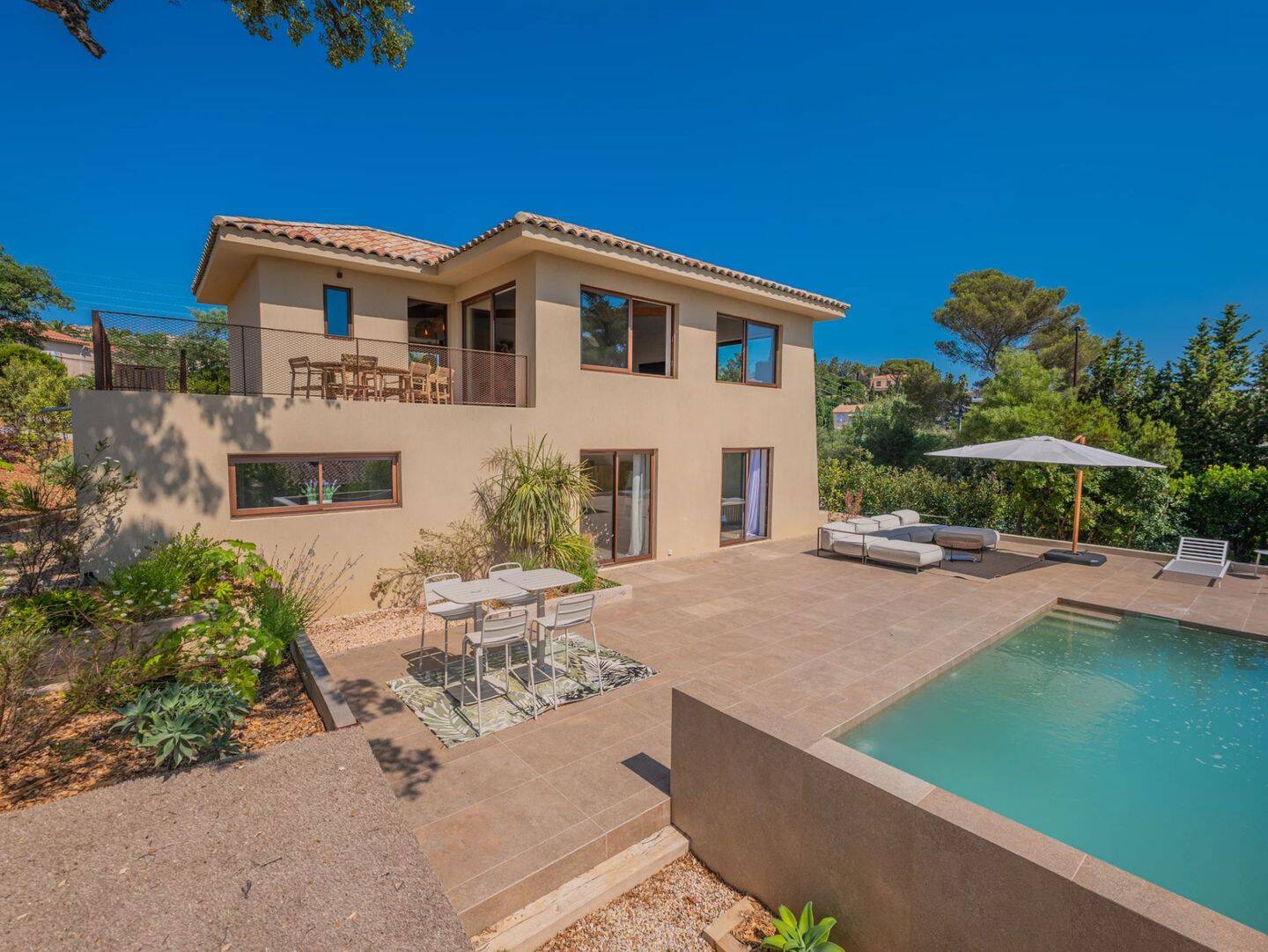 Maison 4 pièces 163 m² · à Fréjus · 163 m² · 1 590 000 €