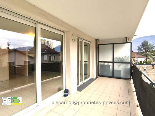 Appartement à vendre 249 000 € 3 pièces 2 chambres 68 m² Étage 2/3 Centre Varces-Allières-et-Risset 38760