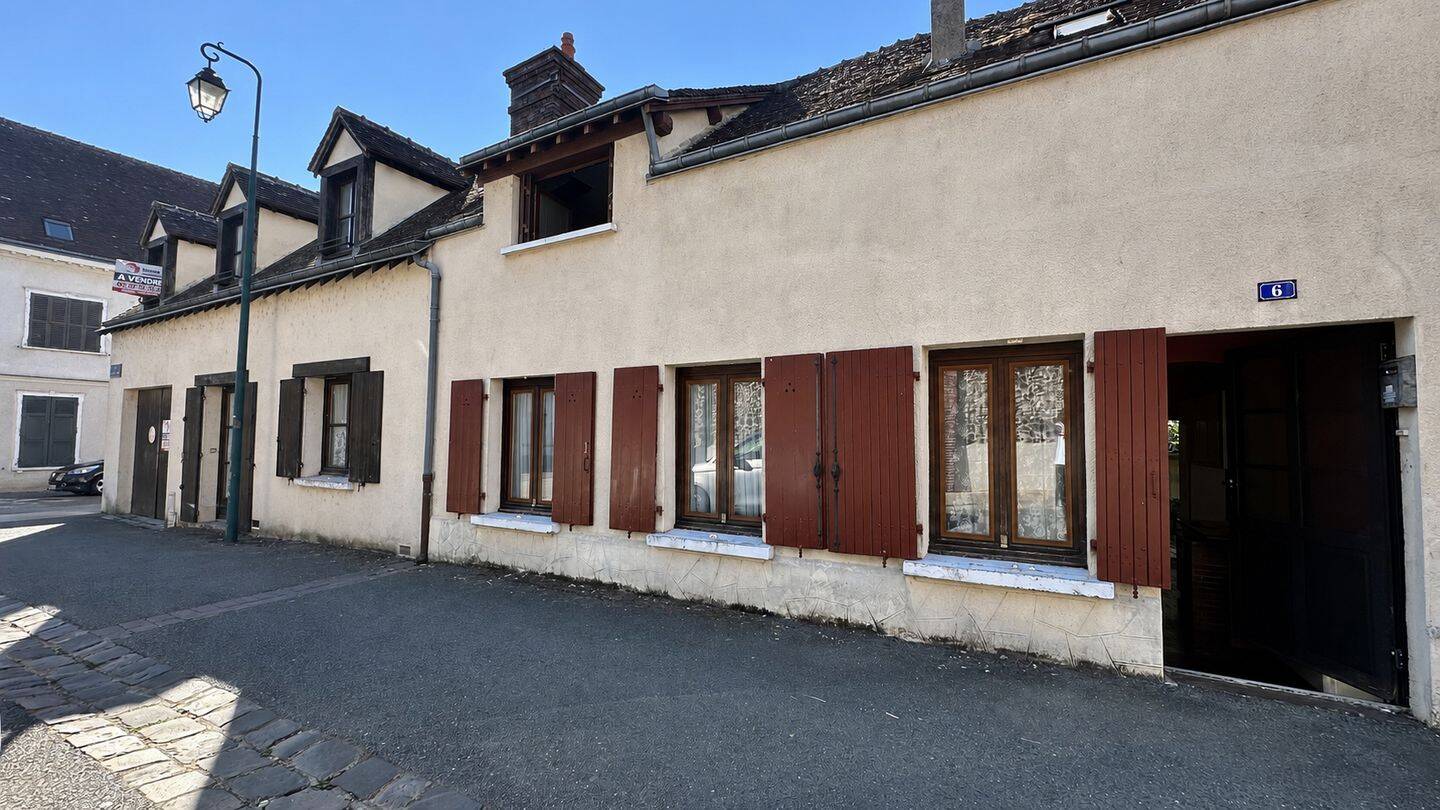 Maison 5 pièces 115 m² · à Courville-sur-Eure · 115 m² · 118 500 €
