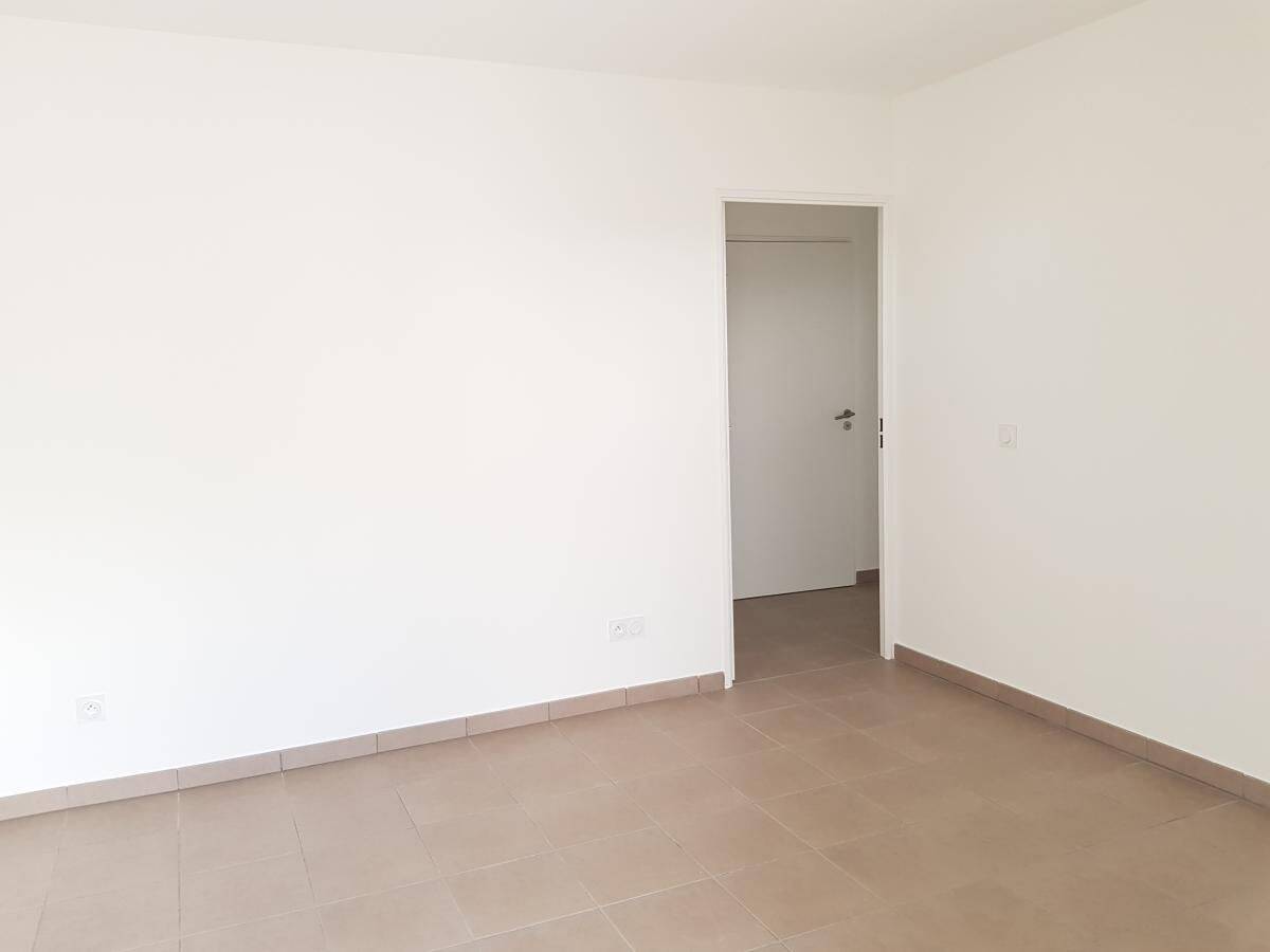 Appartement 3 pièces 63 m² · à Saint-Priest · 63 m² · 962 €/mois