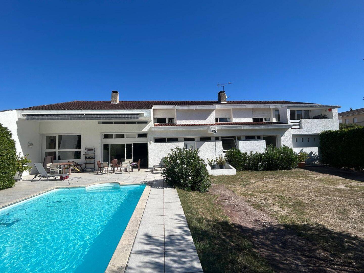 Maison 7 pièces 400 m² · à Castres · 400 m² · 420 000 €