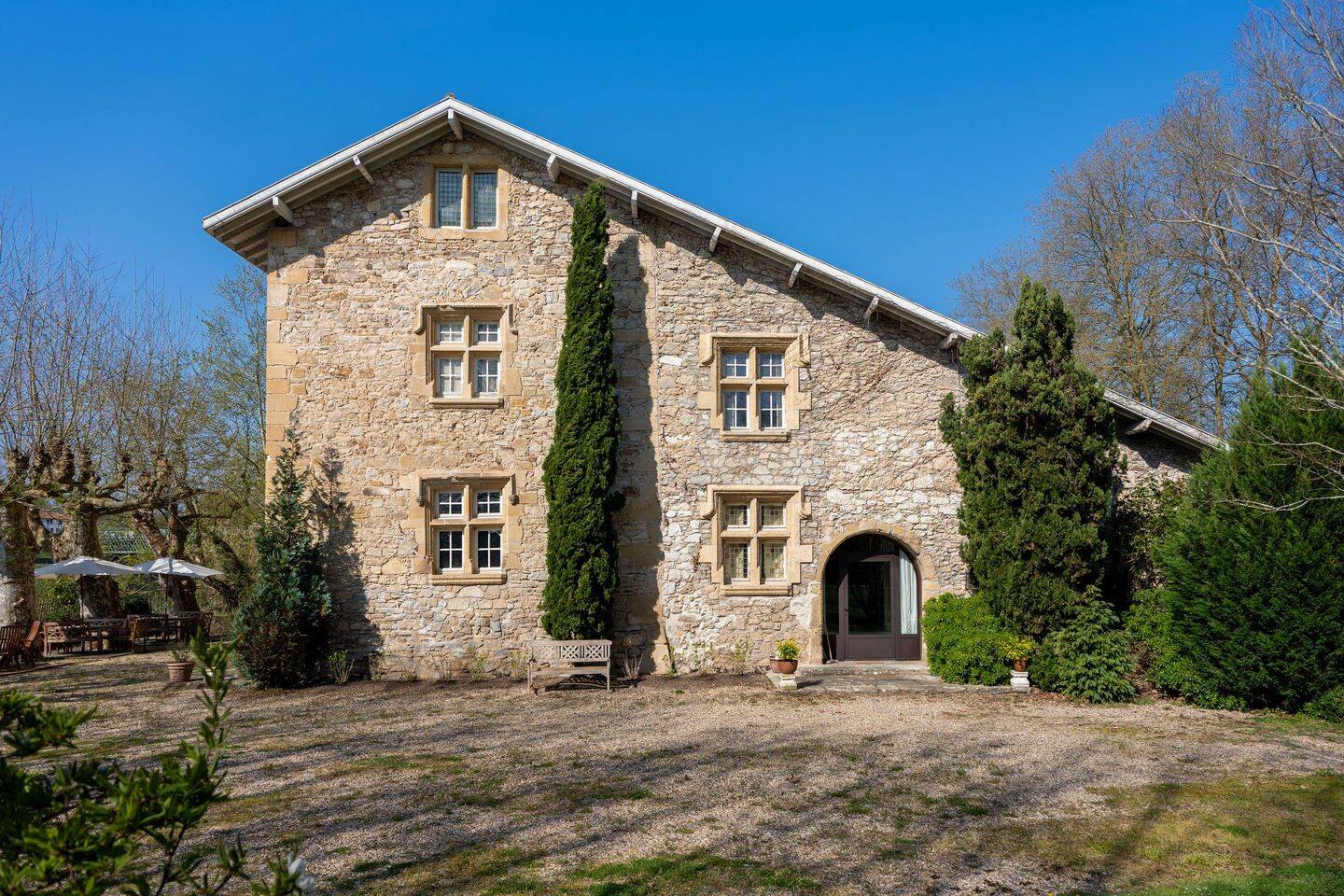 Maison 12 pièces 500 m² · à Saint-Laurent-de-Gosse · 500 m² · 2 000 000 €
