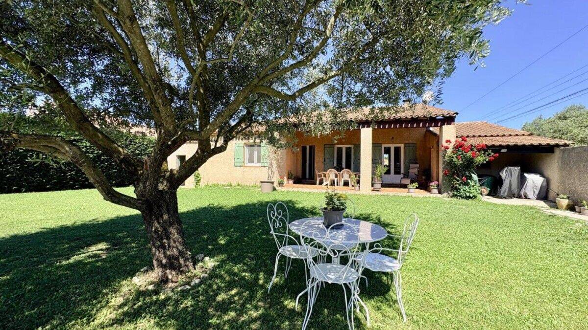 Maison 1 pièce 110 m² · à Carpentras · 110 m² · 359 000 €