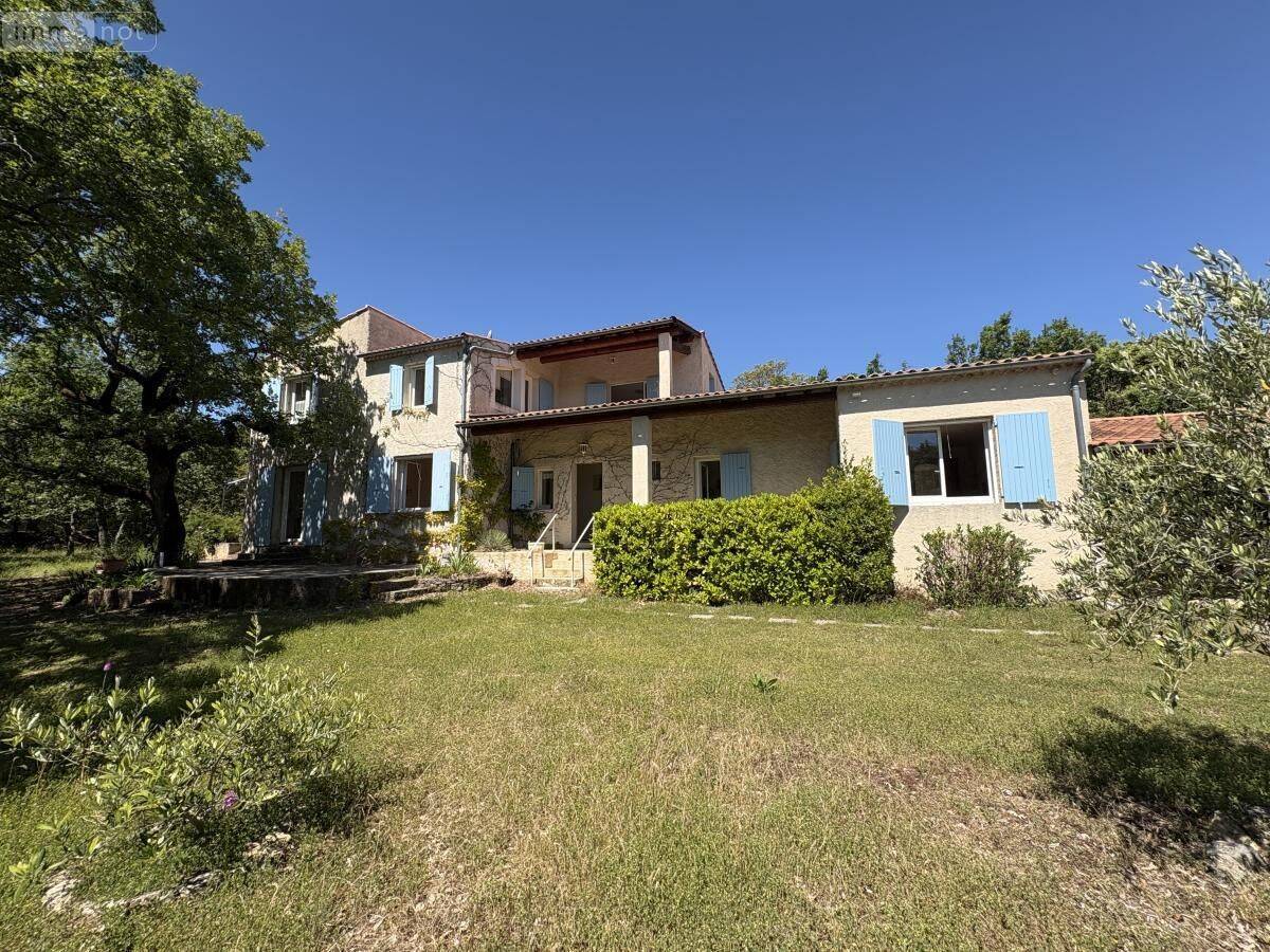 Maison 9 pièces 225 m² · à Saint-Michel-l'Observatoire · 225 m² · 549 000 €