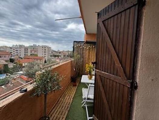 Appartement à louer 775 € 1 pièce 42 m² RDC/2 dès le 18/04/2026 Trois Quartiers-Siblas Toulon 83000