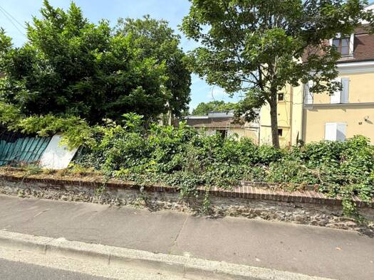 Terrain constructible à vendre 290 000 € 244 m² de terrain Enghien-les-Bains 95880