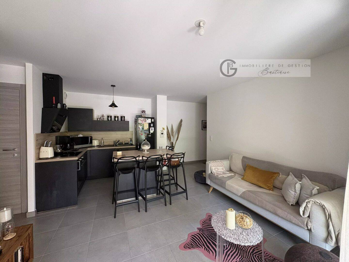 Appartement 2 pièces 46 m² · à Bastia · 45,5 m² · 720 €