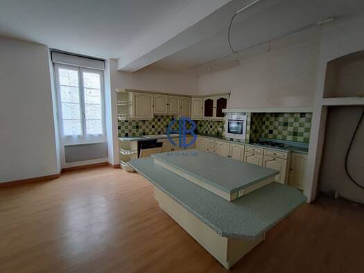 Maison à vendre 150 000 € 8 pièces 4 chambres 218 m² 257 m² de terrain Beauville 47470