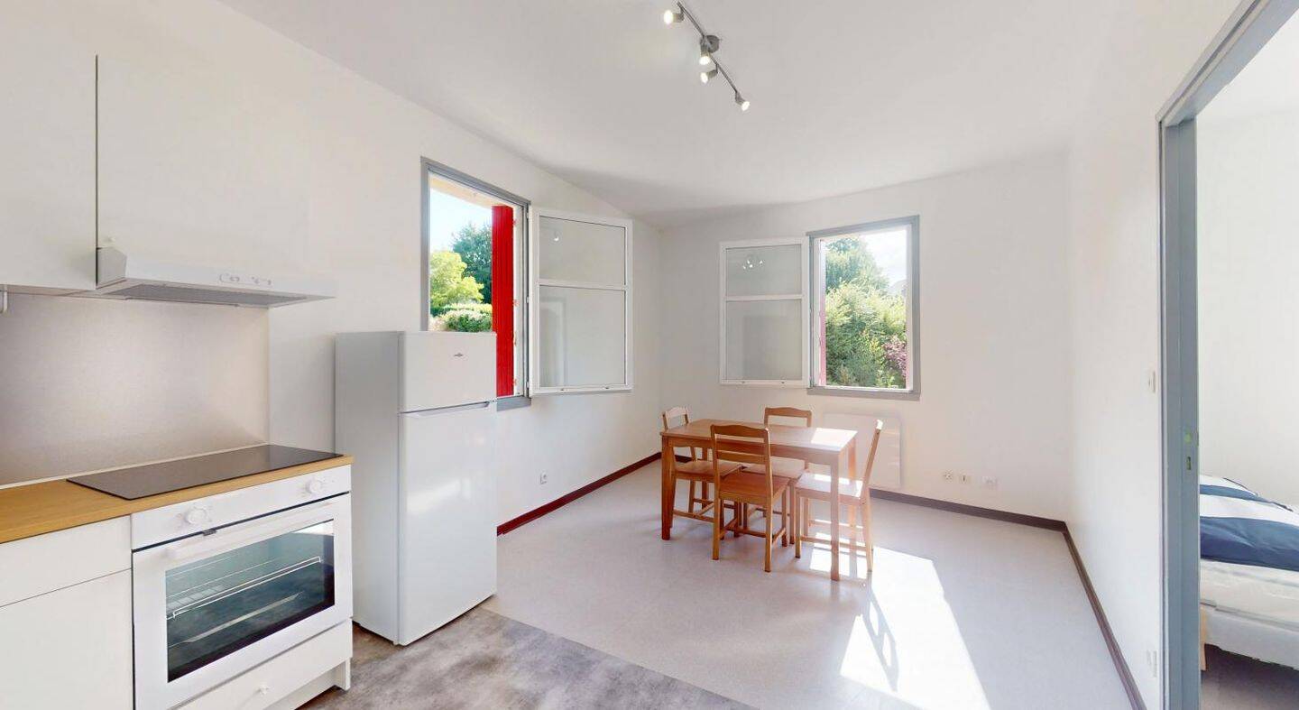 Appartement 1 pièce 30 m² · à Salmiech · 30 m² · 510 €/mois
