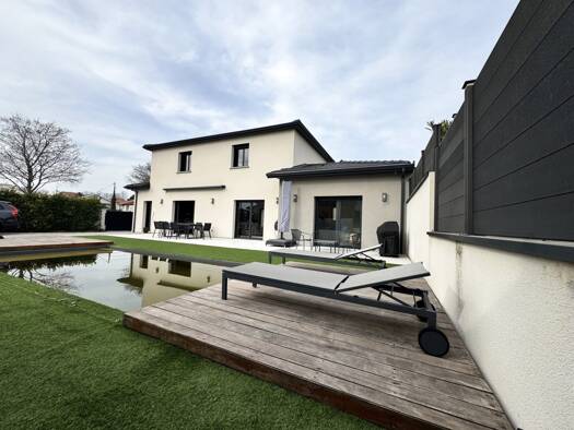 Maison à vendre 625 000 € 6 pièces 4 chambres 167,2 m² 557 m² de terrain Feyzin 69320