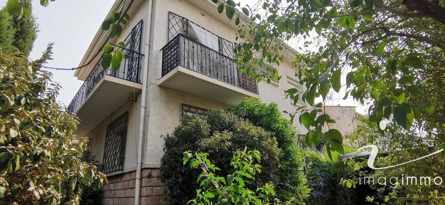 Maison 6 pièces 144 m² · à Perpignan · 144 m² · 1 050 €
