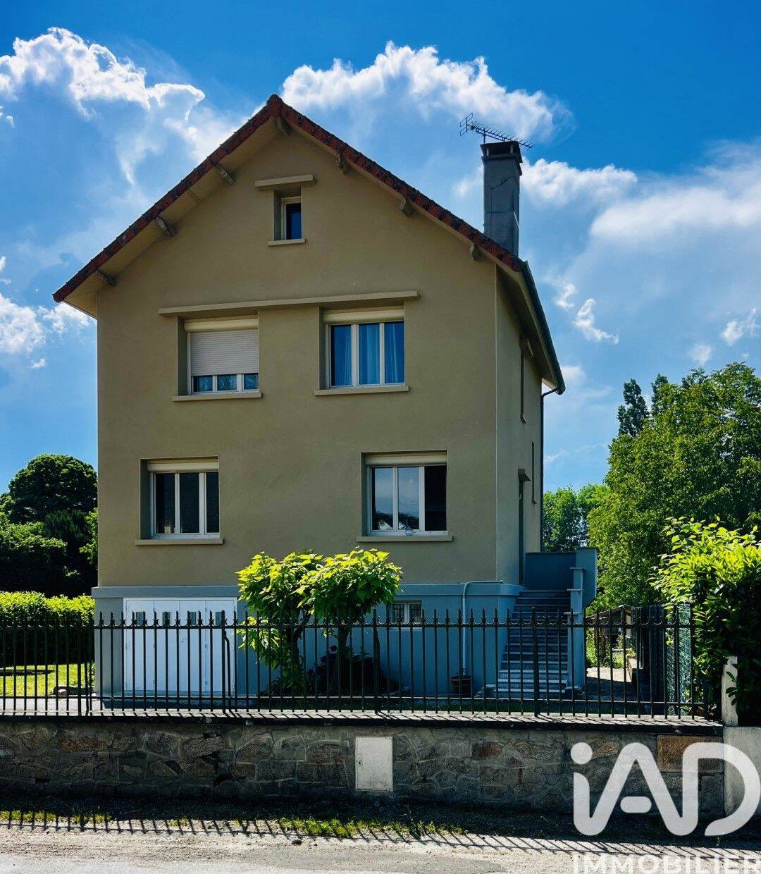 Maison 7 pièces 137 m² · à Vallière · 136,8 m² · 210 000 €