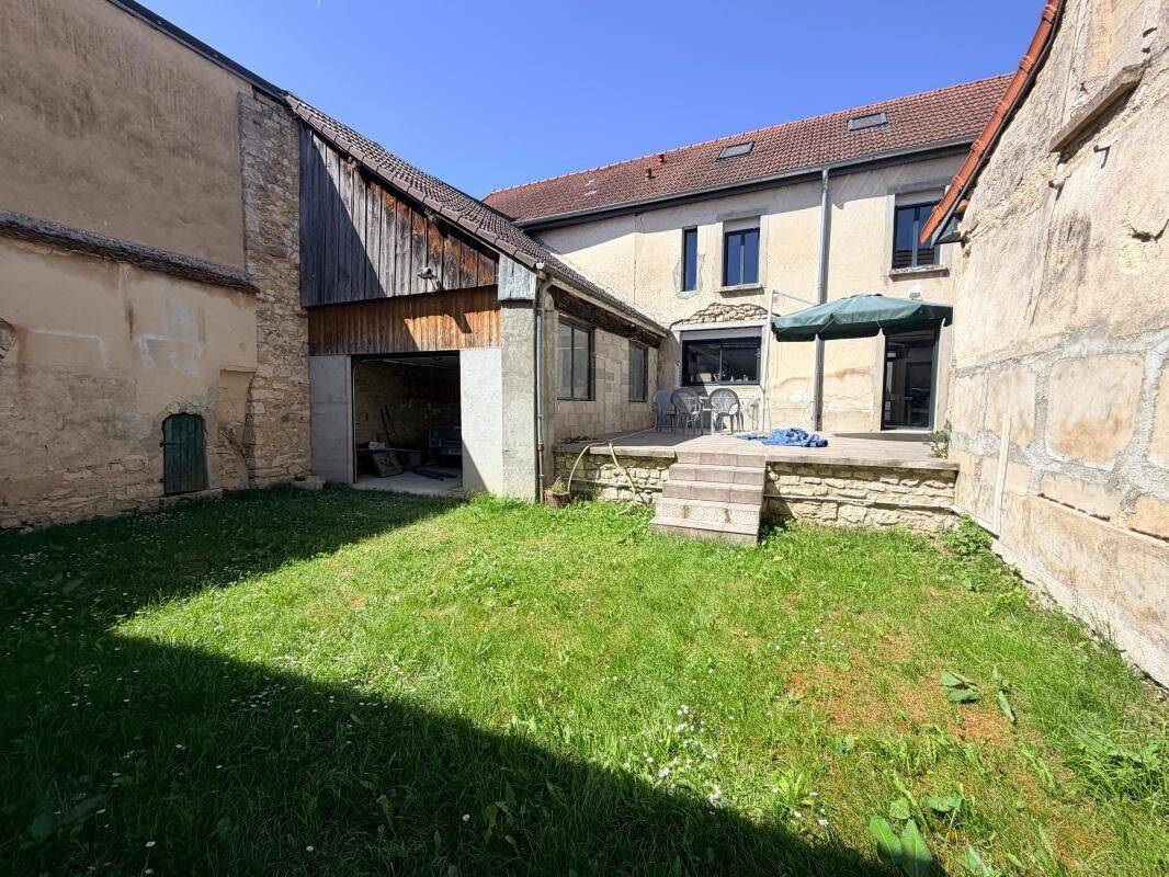 Maison 5 pièces 161 m² · à Passy-Grigny · 160,6 m² · 1 200 €/mois