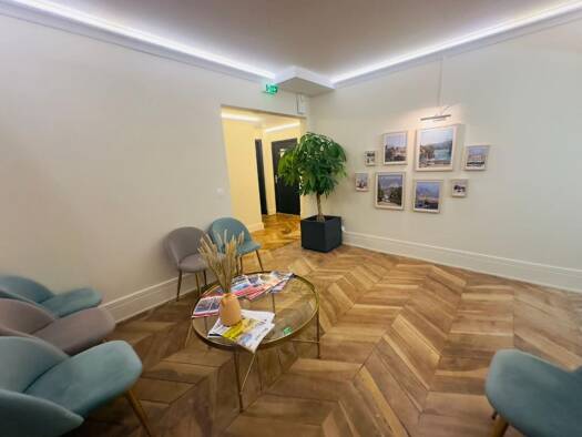 Espace bureau à louer 1 100 € 32 m² de bureaux Centre Historique Embrun 05200