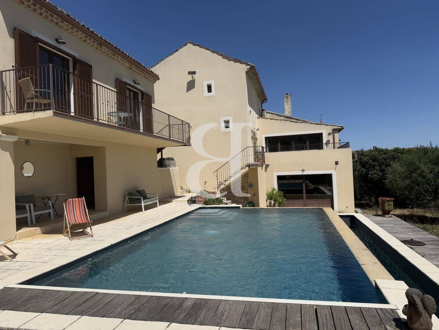 Maison 6 pièces 180 m² · à Grignan · 180 m² · 677 000 €