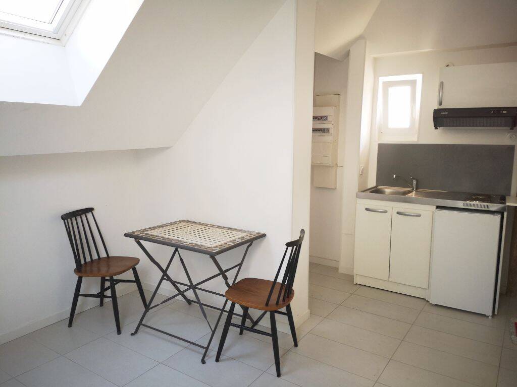 Appartement 1 pièce 15 m² · à Maintenon · 15 m² · 300 €