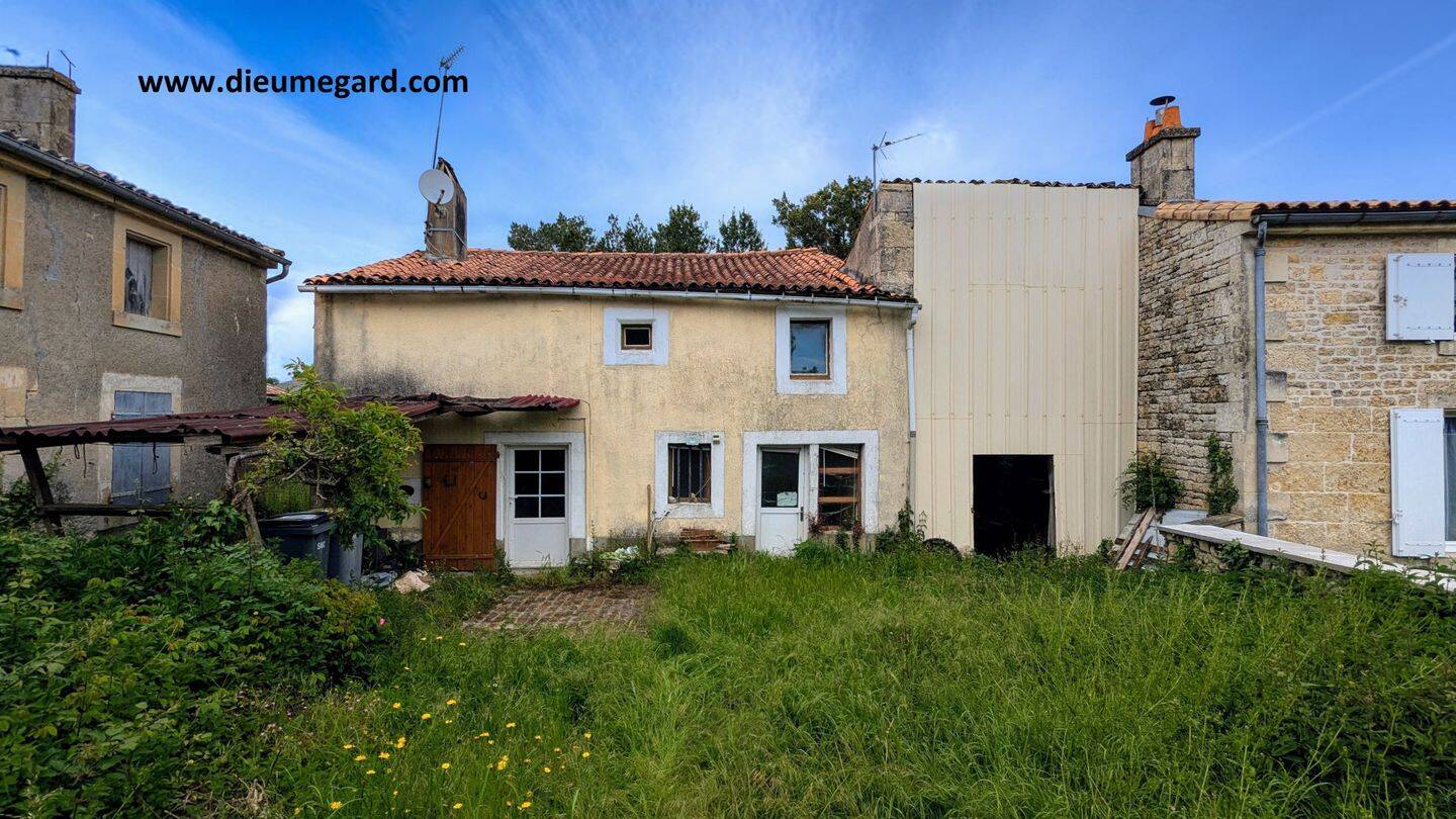 Maison 5 pièces 96 m² · à La Crèche · 96 m² · 69 550 €