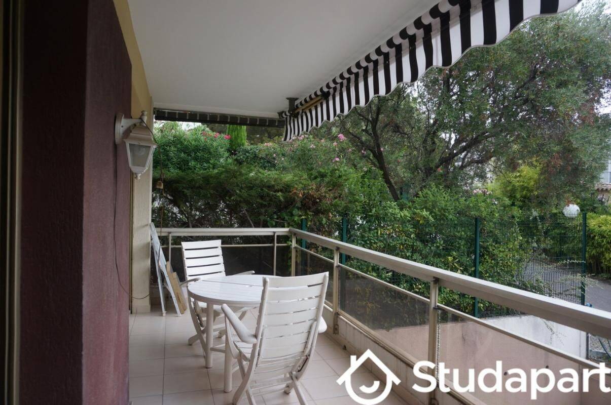Appartement 1 pièce 28 m² · à Antibes · 28 m² · 720 €
