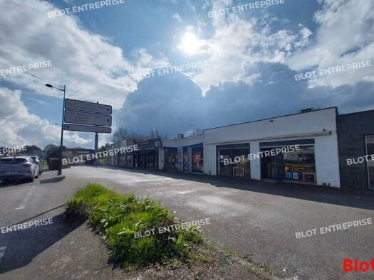 Local commercial à louer 2 150 € 200 m² de surface de vente Keropert Pontivy 56300