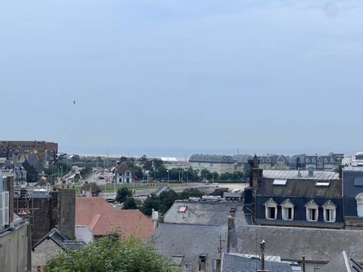 Appartement à vendre 626 000 € 4 pièces 3 chambres 87,7 m² Étage 2/3 Trouville-sur-Mer 14360